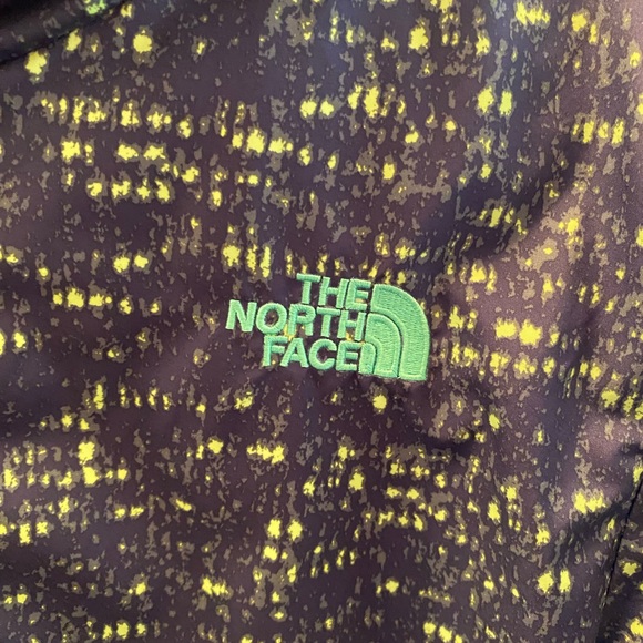 EUC Boys North Face Puffer Jacket / Reversible Print - Picture 3 of 5